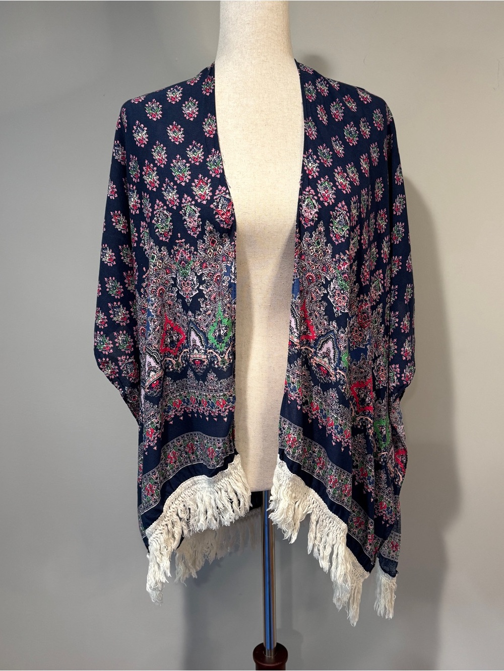 Do Everything In Love Navy Boho Open Kimono Medallion Print Fringe Hem One Size